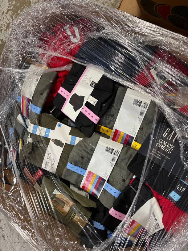 88add8a6-8fc6-4199-8a30-71b66fffda58_610x_crop_center